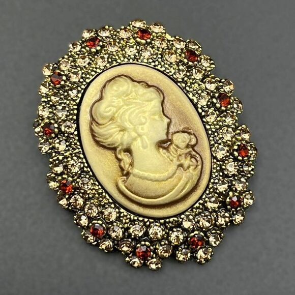 Yellow Gold with Champagne Topaz Crystal Victorian Lady Cameo Pin Back Brooch - Picture 1 of 7